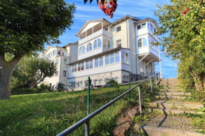 Гостиница Villa Katharina - Romantikappartements mit Meerblick  Зассниц